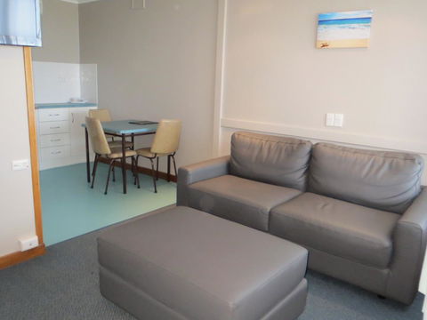 Stansbury Holiday Motel - Tourism TAS 5