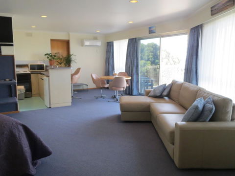 Stansbury Holiday Motel - Tourism TAS 36