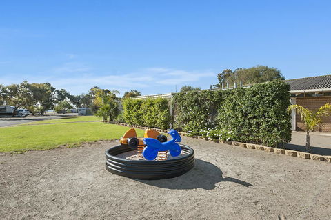 Port Broughton Tourist Park - Tourism TAS 6