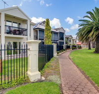 Port Adelaide Harbourside House - Hobart Tourism