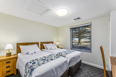 Bonnies Of Beachport - Tourism TAS 16