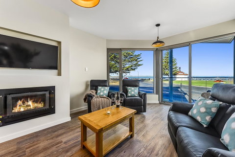 Bonnies Of Beachport - Tourism TAS 14