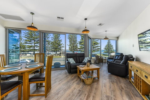 Bonnies Of Beachport - Tourism TAS 22