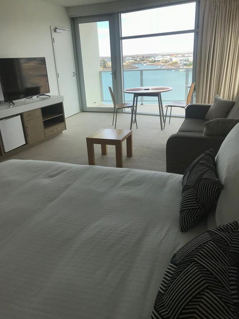 Wallaroo Marina Stayz - Tourism TAS 19