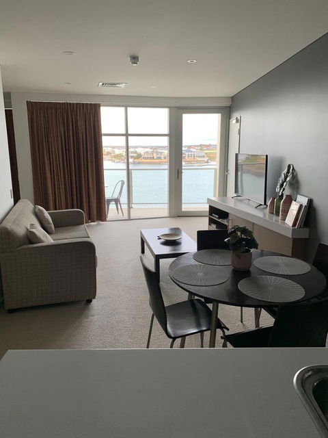 Wallaroo Marina Stayz - Tourism TAS 9