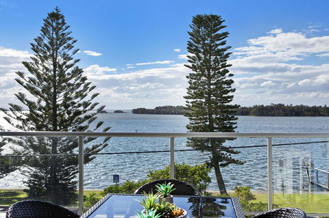 Lakeside Waterfront Apartment The Entrance - Tourism TAS 29