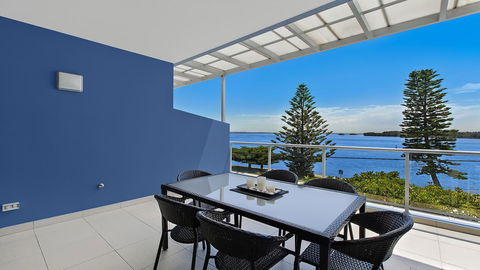 Lakeside Waterfront Apartment The Entrance - Tourism TAS 32