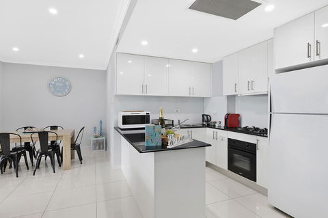Lakeside Waterfront Apartment The Entrance - Tourism TAS 2