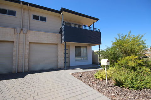 Wallaroo Marina Apartments - Tourism TAS 32