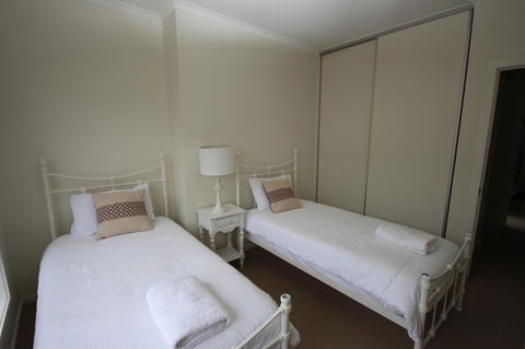 Wallaroo Marina Apartments - Tourism TAS 39