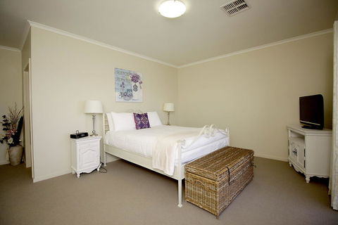 Wallaroo Marina Apartments - Tourism TAS 7