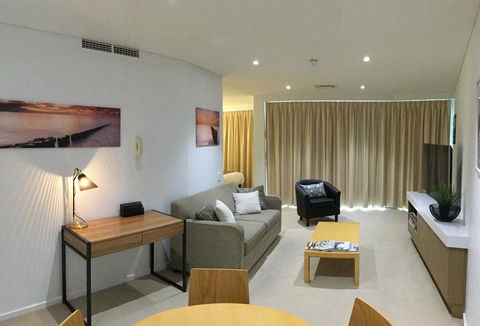 Wallaroo Marina Waterfront Luxe Apartment - Tourism TAS 5