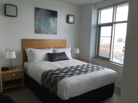 Wallaroo Marina Waterfront Luxe Apartment - Tourism TAS 14