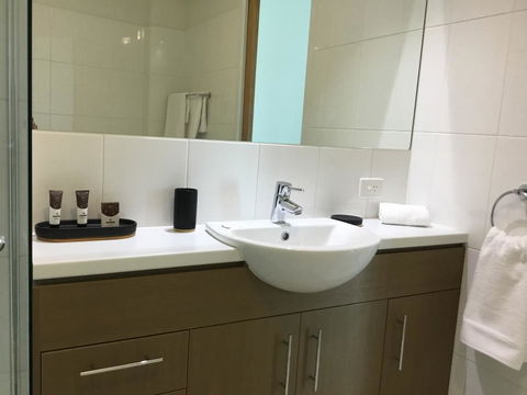 Wallaroo Marina Waterfront Luxe Apartment - Tourism TAS 18