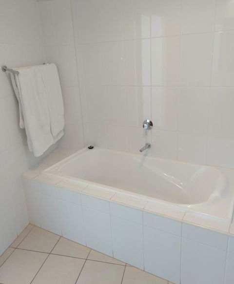 Wallaroo Marina Executive Apartments - Tourism TAS 10