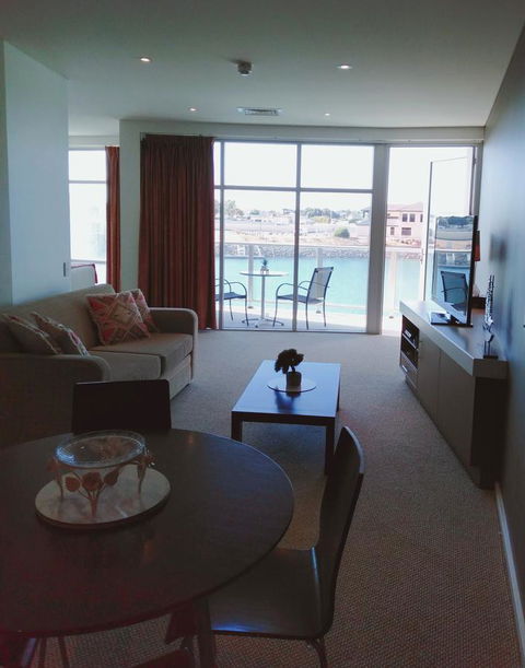 Wallaroo Marina Executive Apartments - Tourism TAS 5