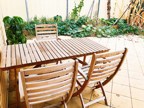 Beautiful Garden House - Hobart Tourism 22