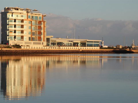 Wallaroo Marina Luxury Apartment - Tourism TAS 3