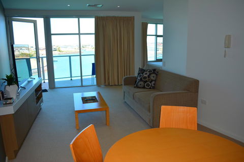 Wallaroo Marina Luxury Apartment - Tourism TAS 5