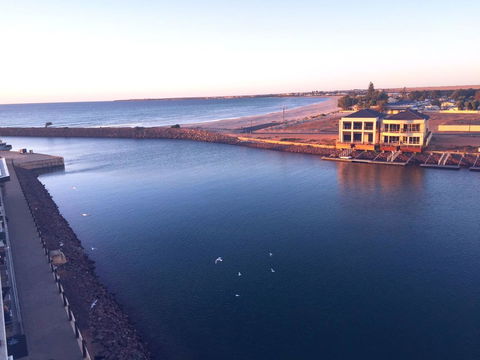 Wallaroo Marina Luxury Apartment - Tourism TAS 25