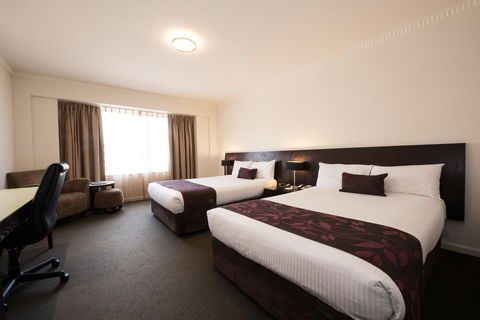 Hotel Grand Chancellor Adelaide - Tourism TAS 2