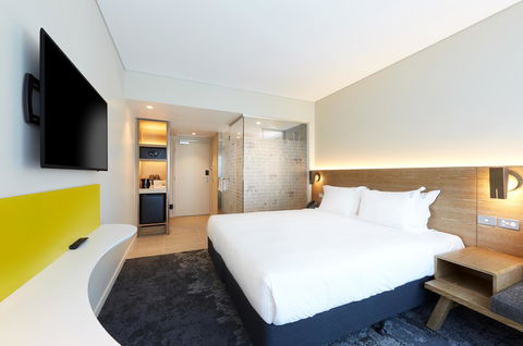 Holiday Inn Express Adelaide City Centre, An IHG Hotel - Hobart Tourism 7