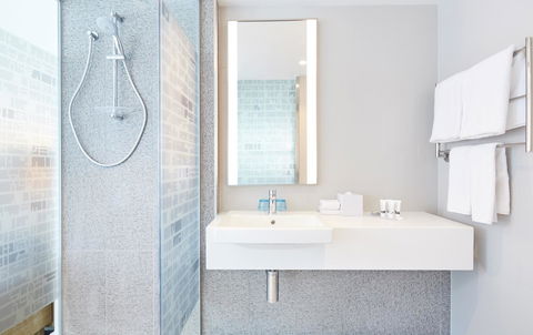 Holiday Inn Express Adelaide City Centre, An IHG Hotel - Hobart Tourism 4