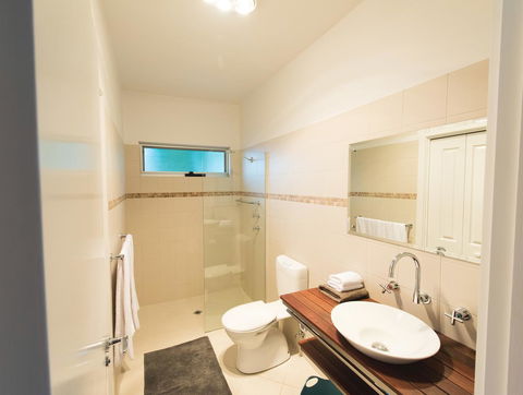 S T U D I O 22 Peaceful Retreat With Garden Views - Tourism TAS 6