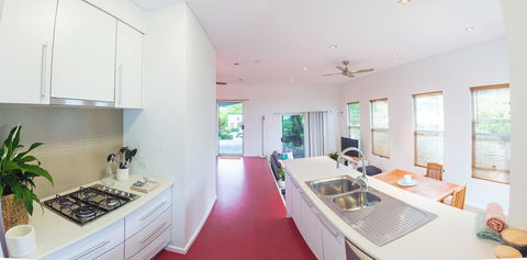 S T U D I O 22 Peaceful Retreat With Garden Views - Tourism TAS 4