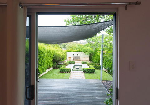 S T U D I O 22 Peaceful Retreat With Garden Views - Tourism TAS 12