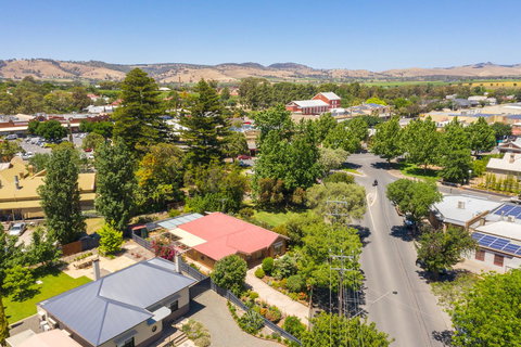 Tanunda\'s Magpie House - Hobart Tourism 26