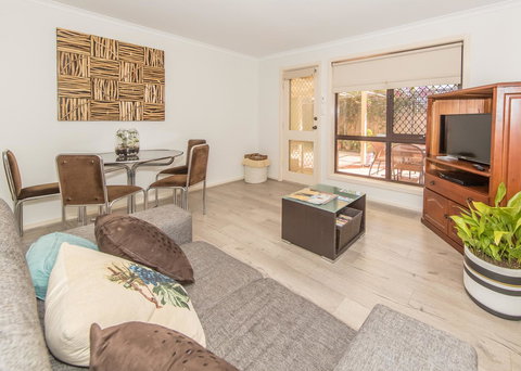 Tanunda\'s Magpie House - Hobart Tourism 12