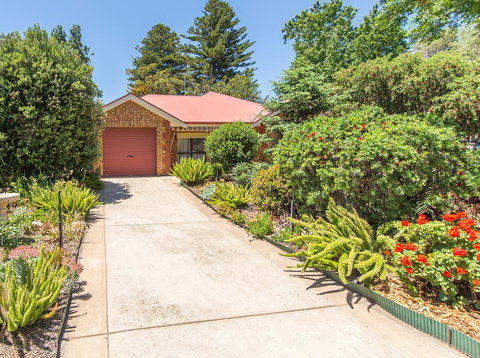 Tanunda\'s Magpie House - Hobart Tourism 3