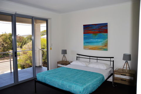 Eastern Breeze - Tourism TAS 26
