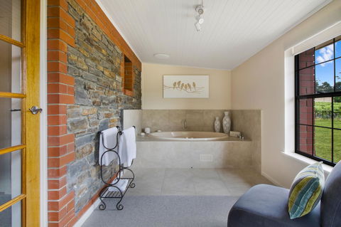 Stonewell Cottages And Vineyards - Hobart Tourism 14