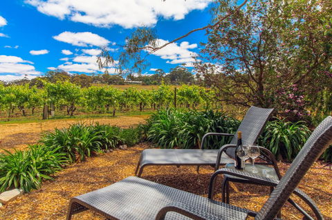 Stonewell Cottages And Vineyards - Hobart Tourism 8