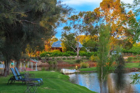 Stonewell Cottages And Vineyards - Hobart Tourism 16