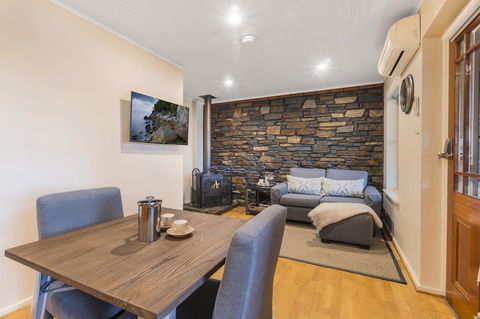Stonewell Cottages And Vineyards - Hobart Tourism 32