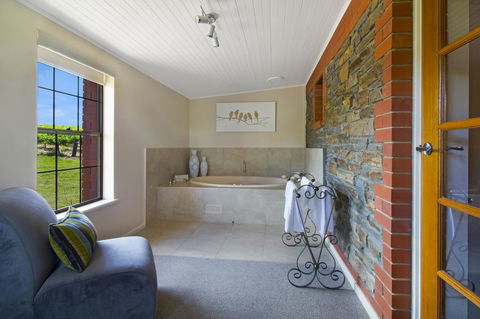 Stonewell Cottages And Vineyards - Hobart Tourism 29