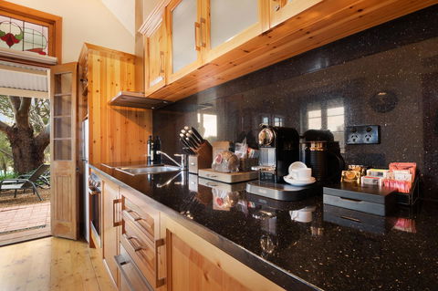 Stonewell Cottages And Vineyards - Hobart Tourism 42