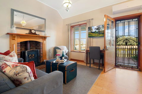 Stonewell Cottages And Vineyards - Hobart Tourism 43