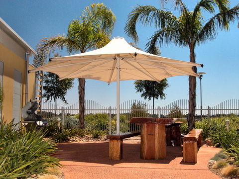 Majestic Oasis Apartments - Tourism TAS 6