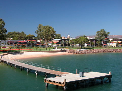 Majestic Oasis Apartments - Tourism TAS 3
