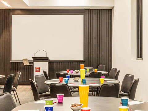 Ibis Adelaide - Hobart Tourism 34