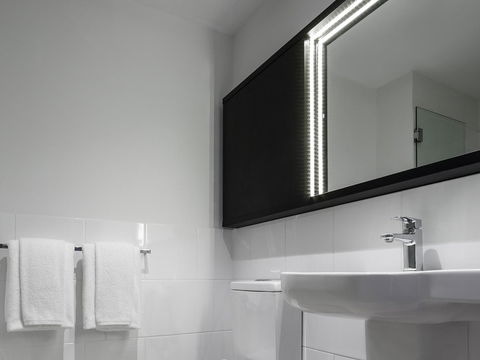 Ibis Adelaide - Hobart Tourism 10