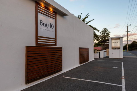 Bay 10 - Suites And Apartments - Tourism TAS 19