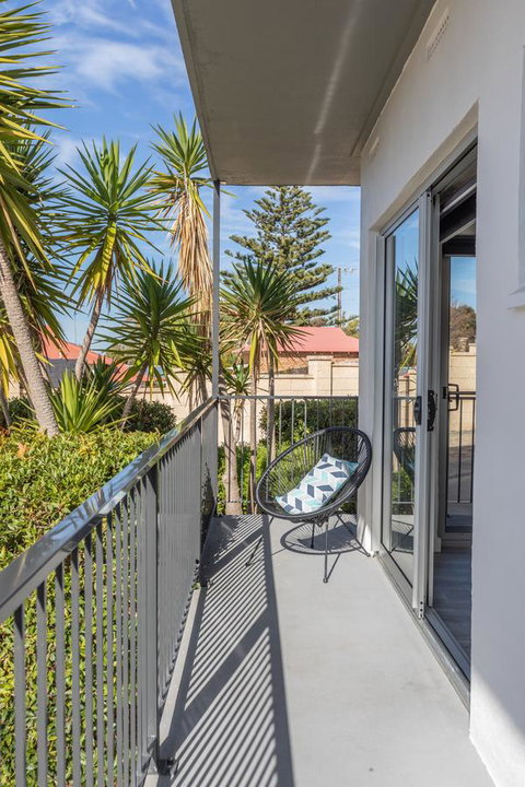 Bay 10 - Suites And Apartments - Tourism TAS 4