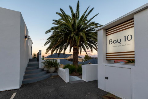Bay 10 - Suites And Apartments - Tourism TAS 21