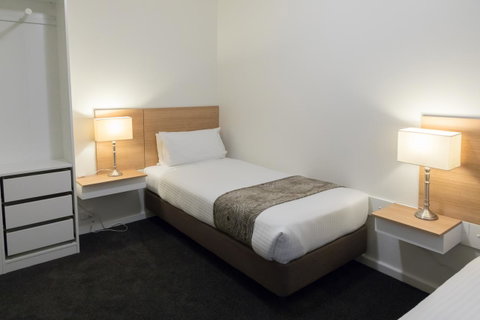 Bay 10 - Suites And Apartments - Tourism TAS 24