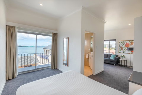 Bay 10 - Suites And Apartments - Tourism TAS 11